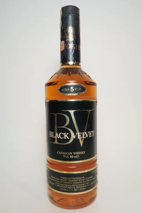 Black Velvet 5YO Blended Canadian Whisky – Distilled 1974 / Bottled 1979 (40%, 75cl)